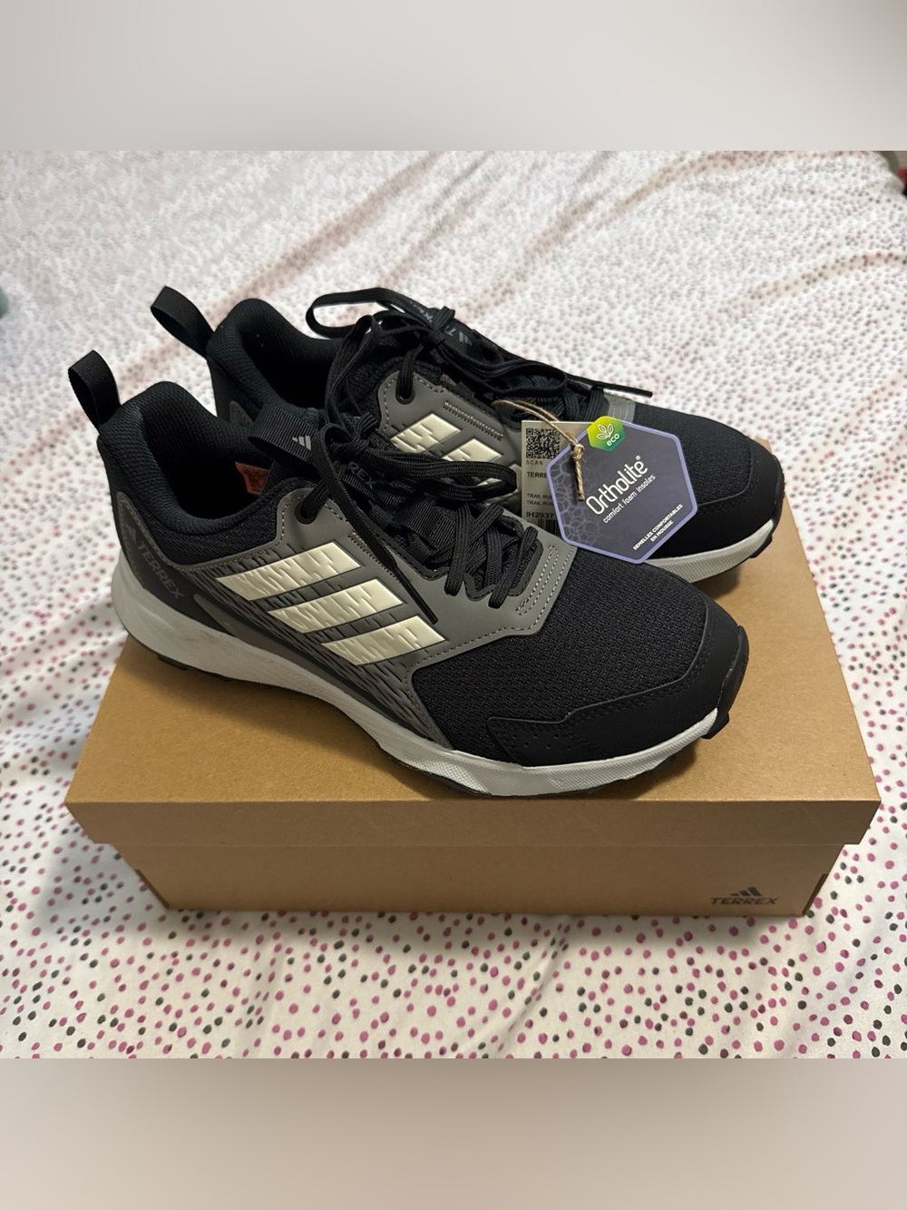 Women TERREX TRACEFINDER TRAIL
RUNNING SHOES
